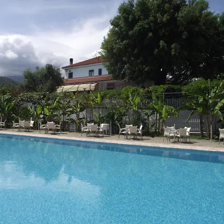 Aparthotel Al Borgo Village 3*