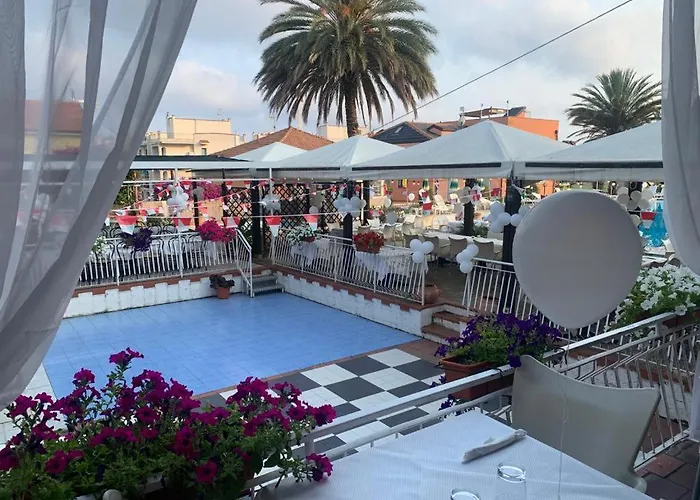 Hotel apartamentowy Al Borgo Village Pietra Ligure