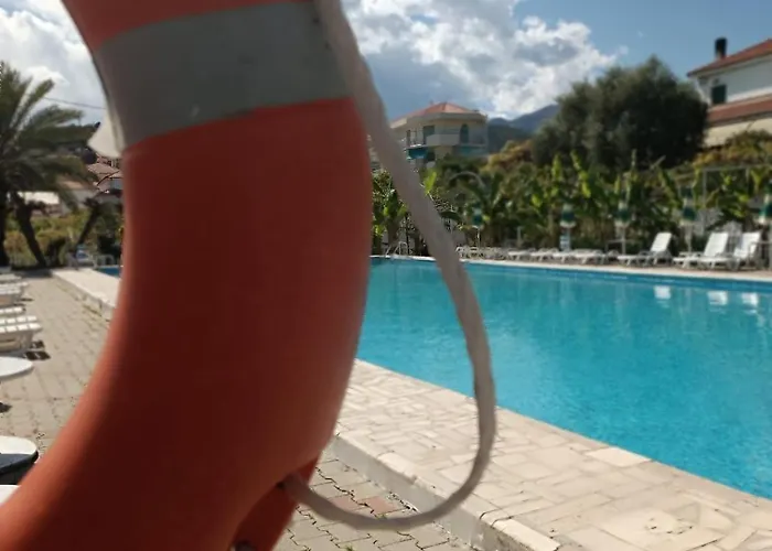 Al Borgo Village بيترا ليغوري